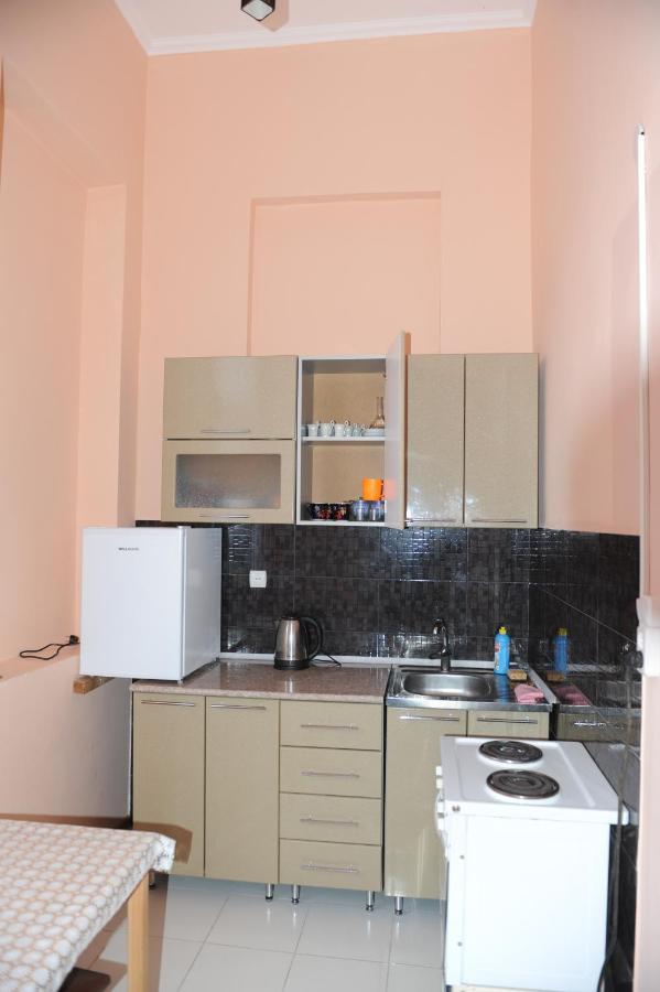 Apartment On Prospekt Mira 71 苏呼米 外观 照片