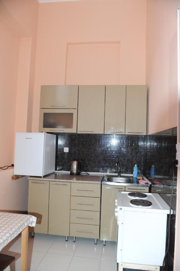 Apartment On Prospekt Mira 71 苏呼米 外观 照片