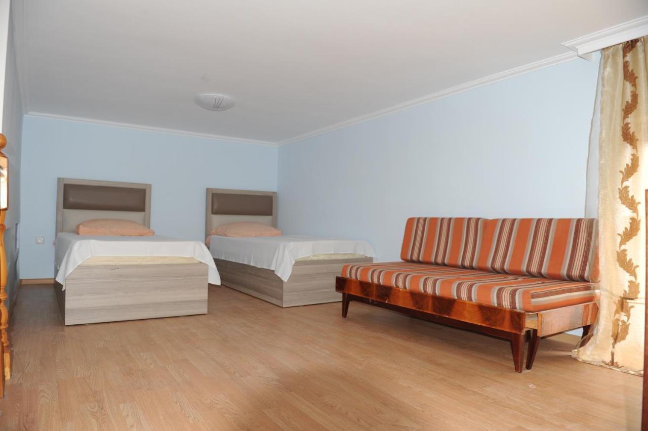 Apartment On Prospekt Mira 71 苏呼米 外观 照片